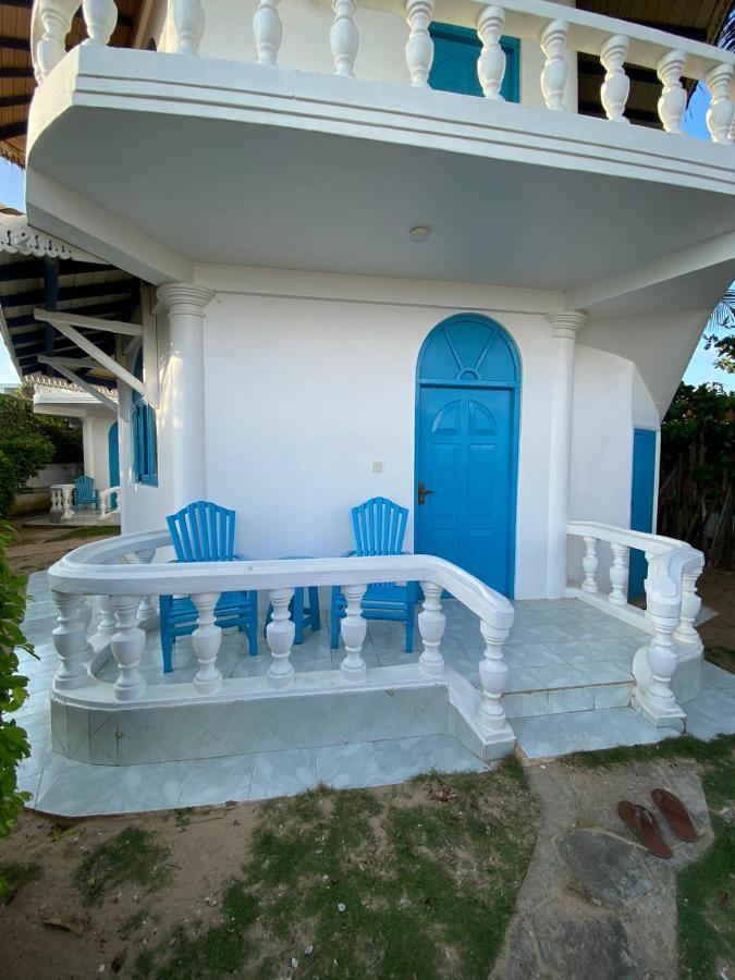 Alma Beach Hotel Weligama Buitenkant foto