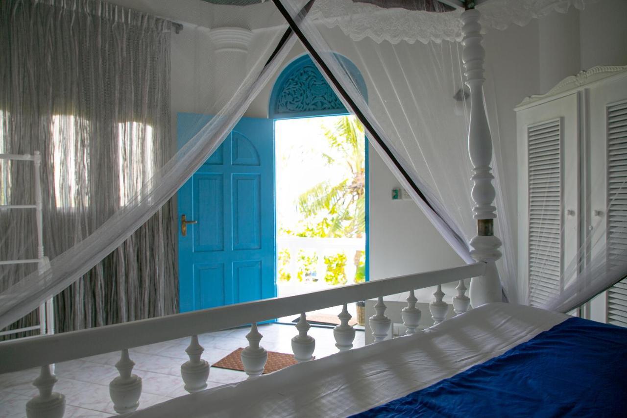 Alma Beach Hotel Weligama Buitenkant foto
