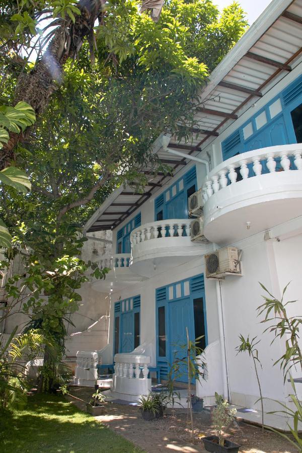 Alma Beach Hotel Weligama Buitenkant foto